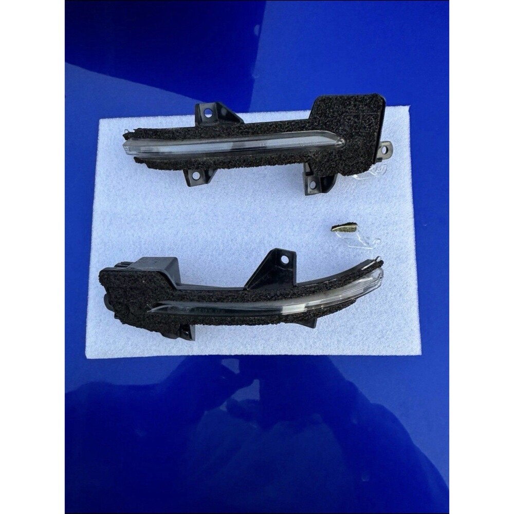 2023 Acura Integra Side Mirror Turn Signals OEM￼